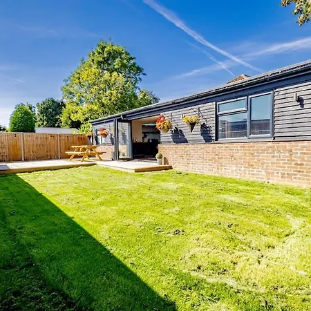 The Annexe Close To Dover Port River Экстерьер фото